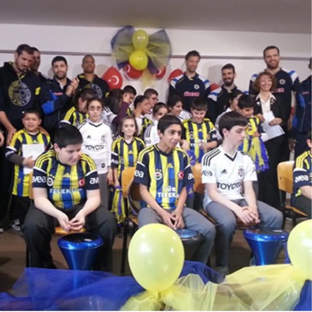 Fenerbahçe Basketbol Takımı\'ndan Anlamlı Ziyaret