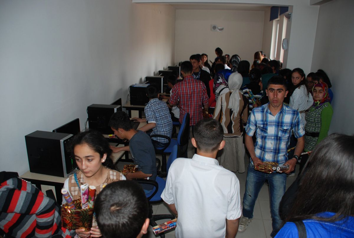 Güroymak'tan Bitlis Belediyesi TOKİ Bilgi Evi'ne Ziyaret