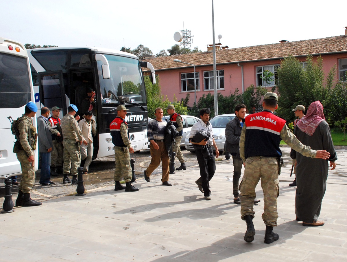 Hayvan Kaçakçılığı İddiasıyla 14 Kişi Tutuklandı