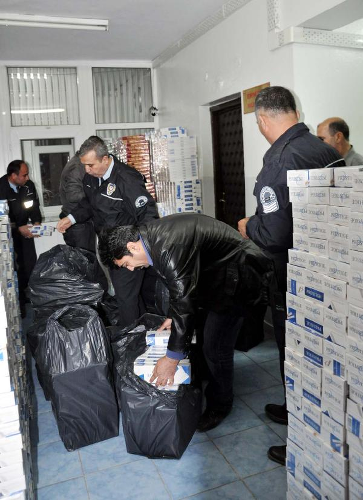 11 Bin 500 Paket Kaçak Sigara Ele Geçirildi