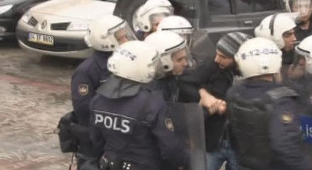 İstanbul Üniversitesi Karıştı: 56 Gözaltı!