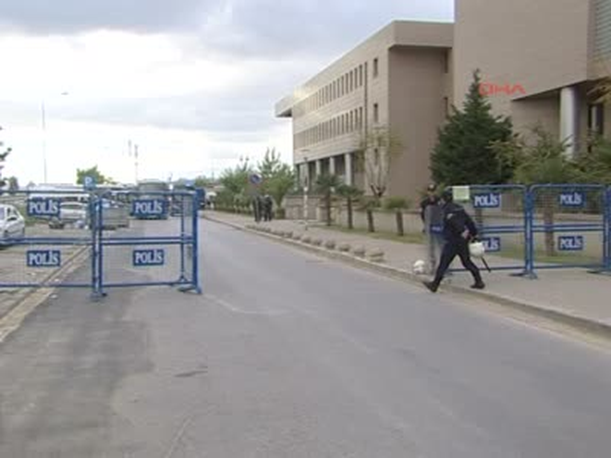 İzmir Günde 100 Sayfa Okuyacaklar "İzmir\'de Tarihi Dava Başladı" Haberine Ek