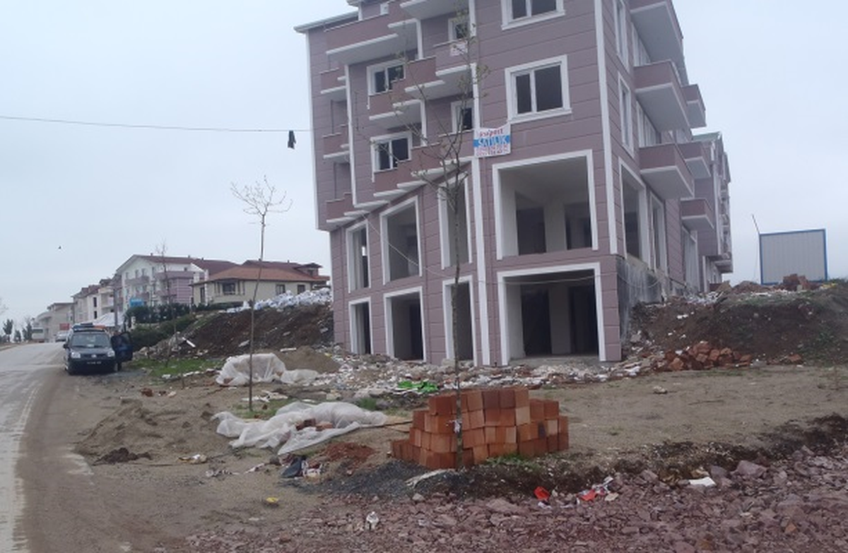 Kartepe\'de Afiş Kirliliğine İzin Yok