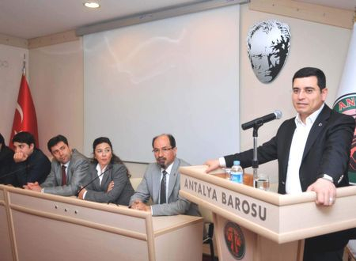 Kepez Belediye Başkanı Tütüncü, Öğrencilerle Bir Araya Geldi