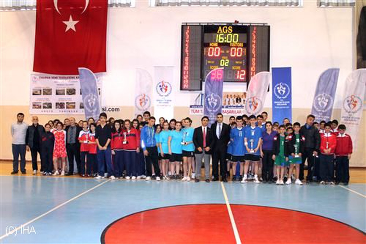 Küçükler Hentbol Ligi Sona Erdi