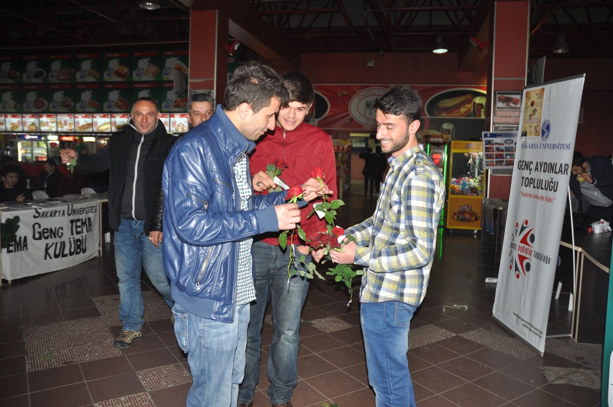 Kutlu Doğumda Kutlu Hediye