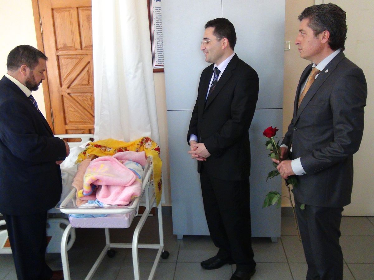 Kutlu Günde Doğan Bebeğe Müftü 'Muhammed' İsmini Verdi