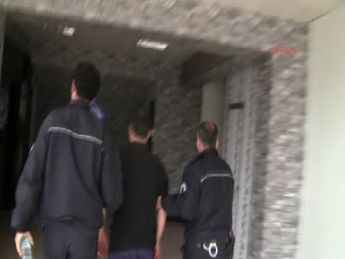 Eşini Karnındaki Bebeğiyle Birlikte Öldürdü