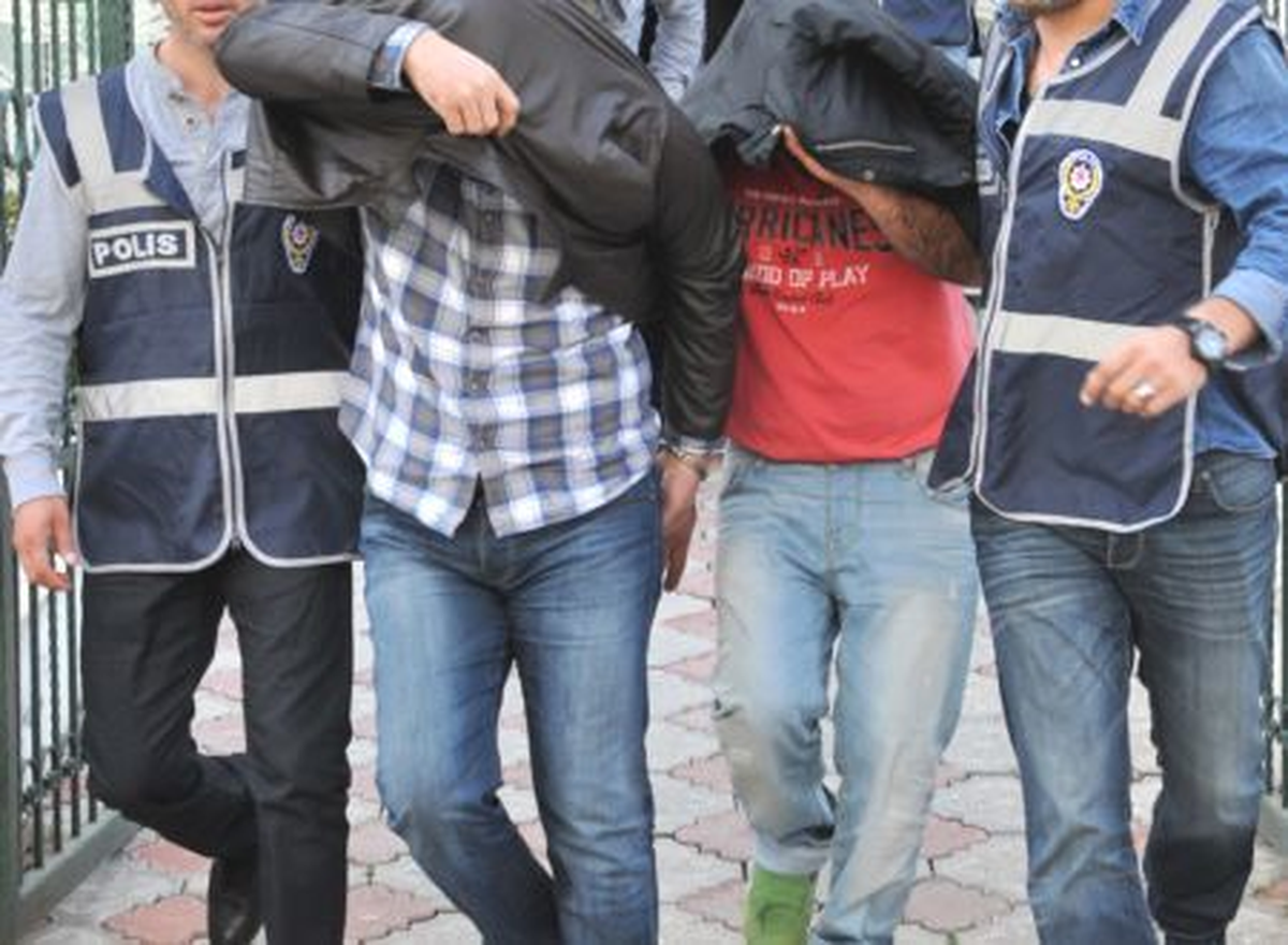Mersin\'de Fuhuş Operasyonu: 70 Gözaltı