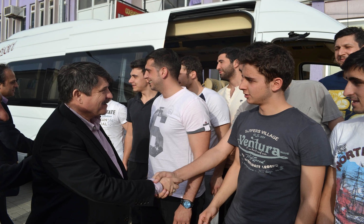 Milletvekili Tanrıverdi\'den Kula Belediyespor\'a Kutlama