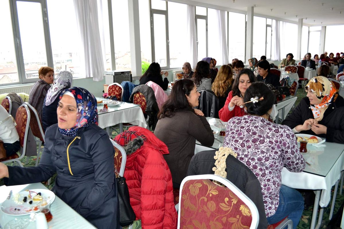 Okul Aile Birliği ve Gazeteciler Kahvaltıda Buluştu