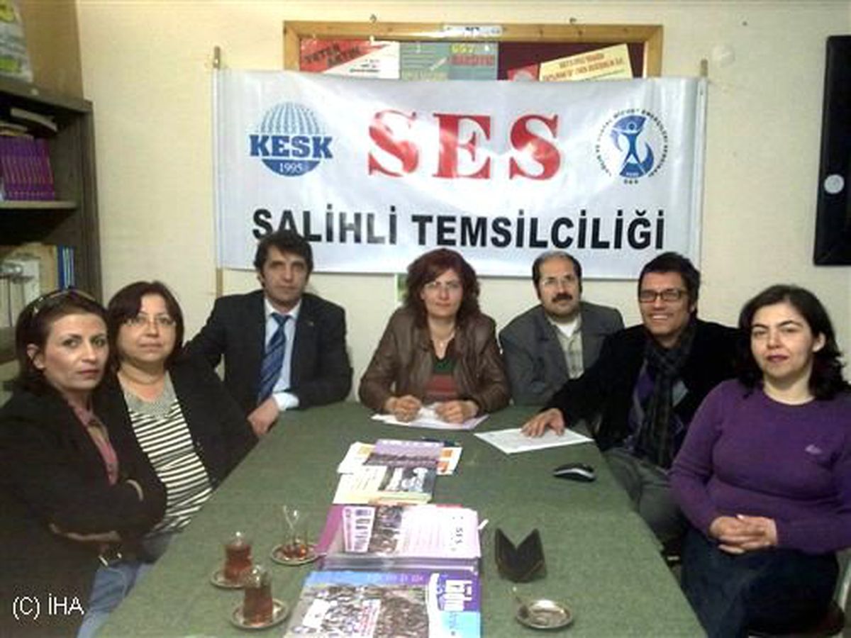Salihli\'de Doktorlar 1 Gün İş Bırakıyor