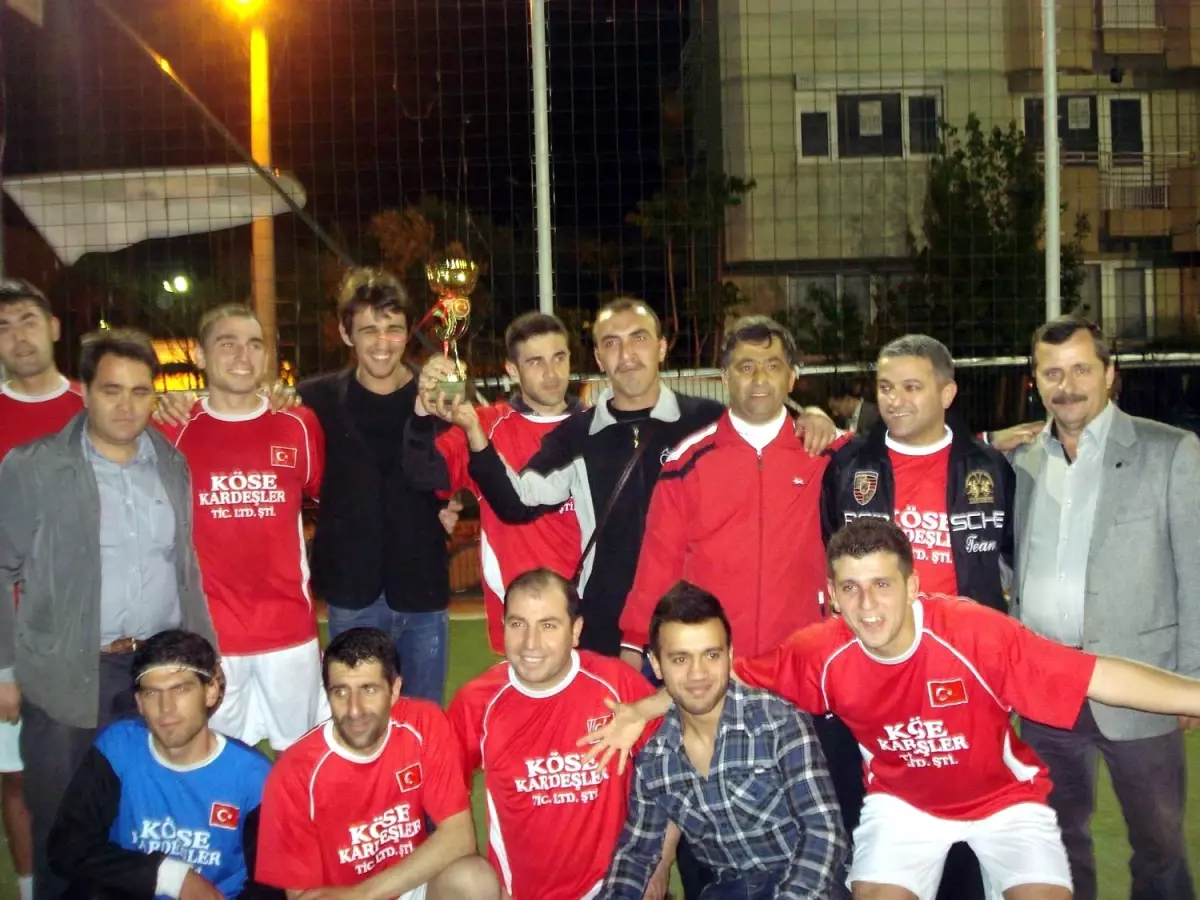 Salihli'de Kurumlararası Turnuva Sona Erdi