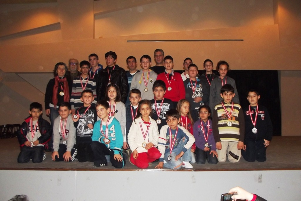 Satrançcı Minikler 23 Nisan\'a Hazırlanıyor