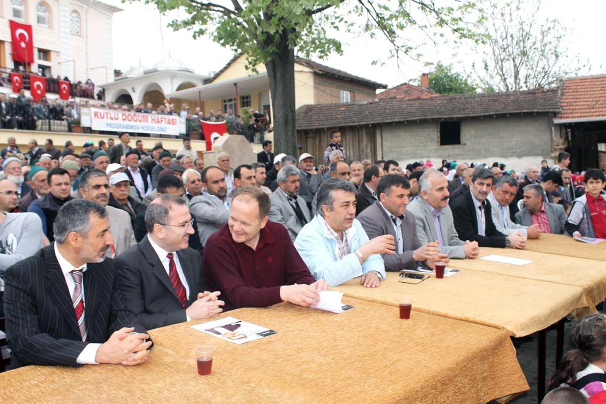 Yenişehir\'de Kutlu Doğum Haftası Kutlamaları