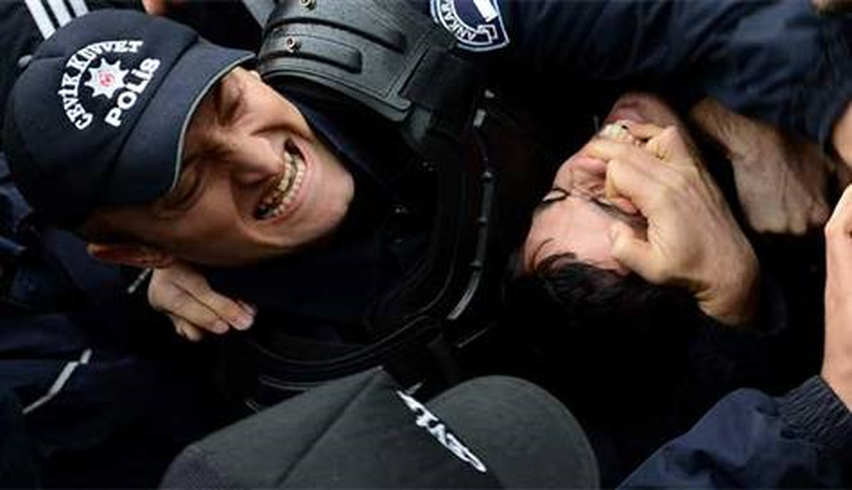 YÖK Protestosuna Müdahale : 11 Gözaltı