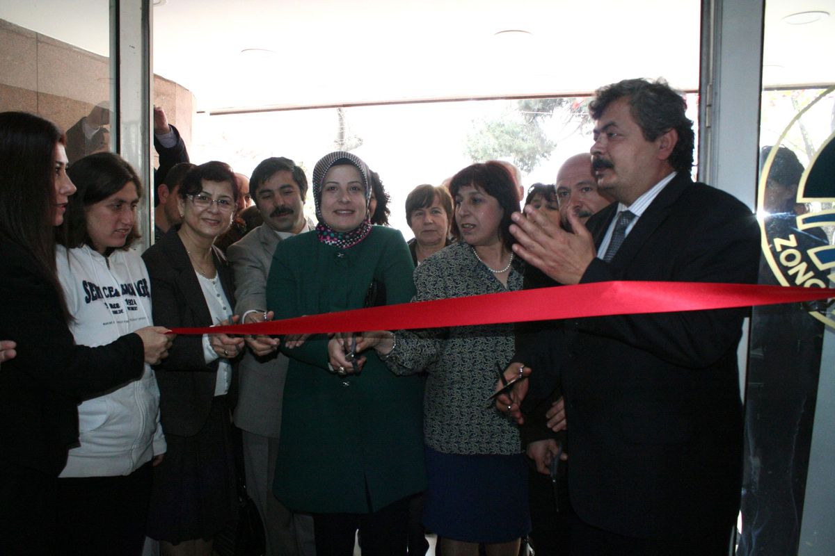 Zihinsel Özürlü Bireylere Yönelik Ahşap Boyama Sergisi Açılışı Yapıldı