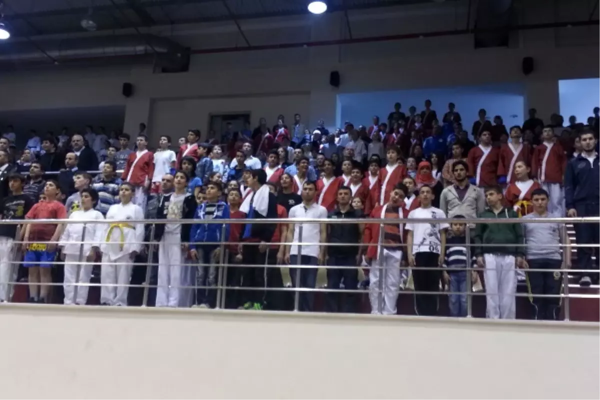 23 Nisan Spor Şenlikleri Başladı