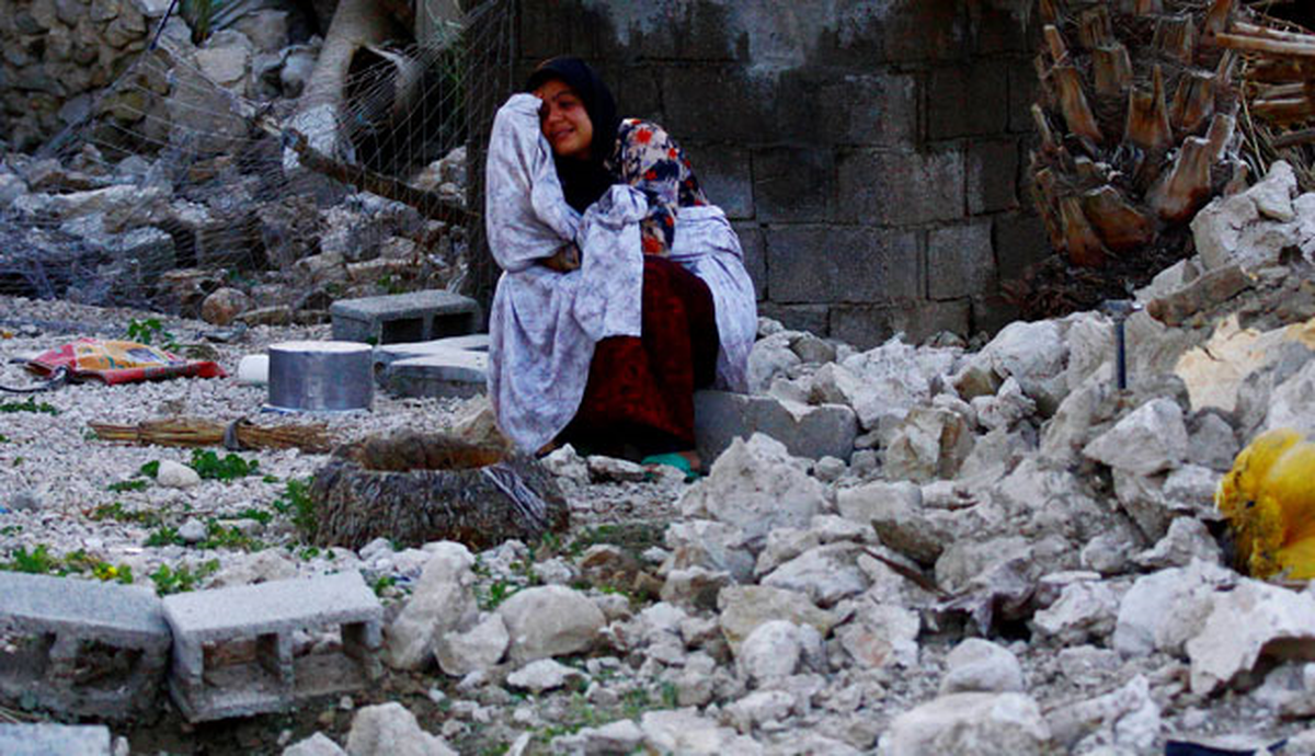 7.7 Büyüklüğündeki Depremde 35 Ölü