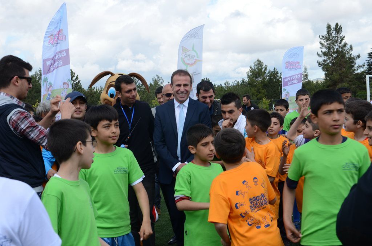 A Milli Futbol Takımı Teknik Direktörü Avcı Gaziantep\'te