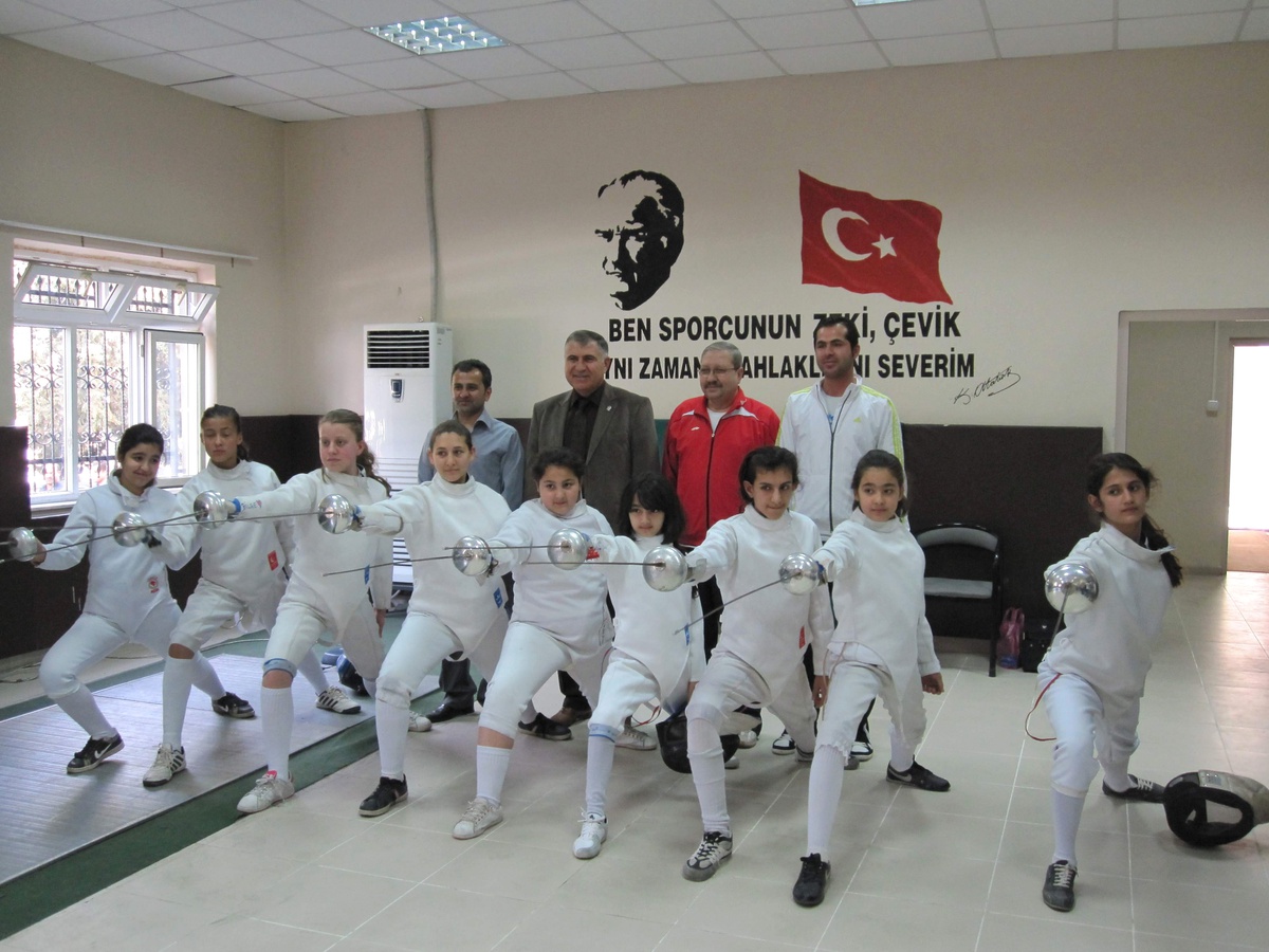 Adıyaman\'dan Eskrim Turnuvasına 38 Sporcu Katıldı