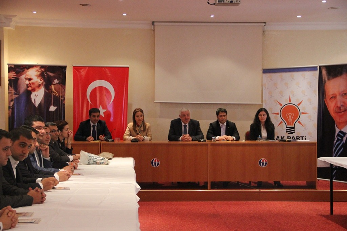 AK Parti Gençlik Kolları Tanıtım ve Medya Kampı Gaziantep\'te Gerçekleştirildi