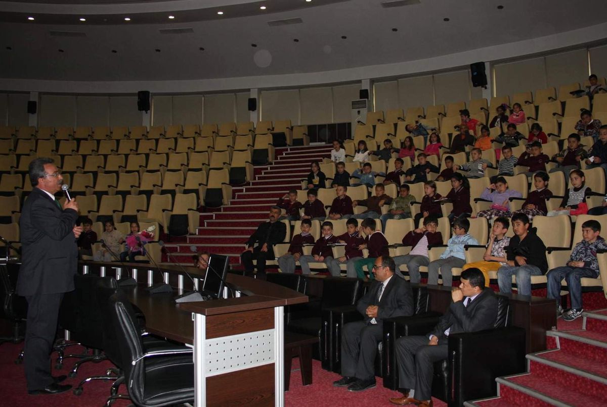 Başkan Hançerli\'den Öğrencilere Yerel Yönetimler Dersi