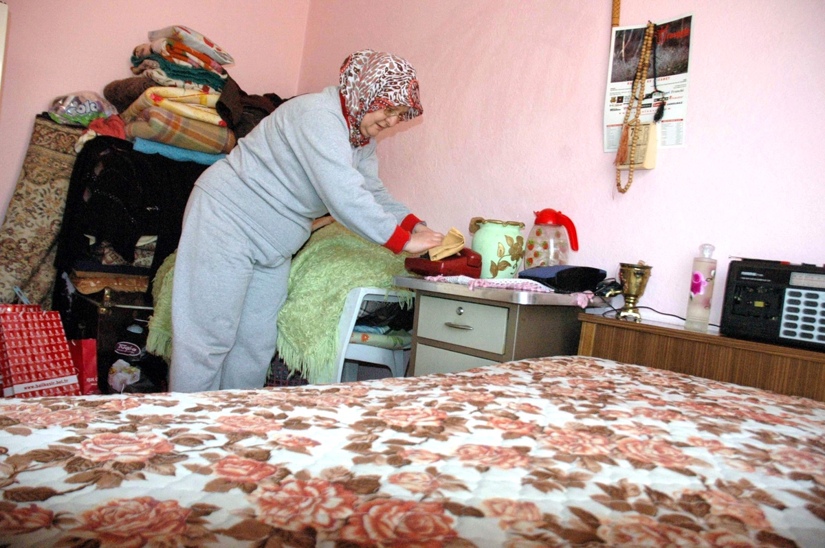 Belediyeden Yaşlılara Özel Temizlik Hizmeti