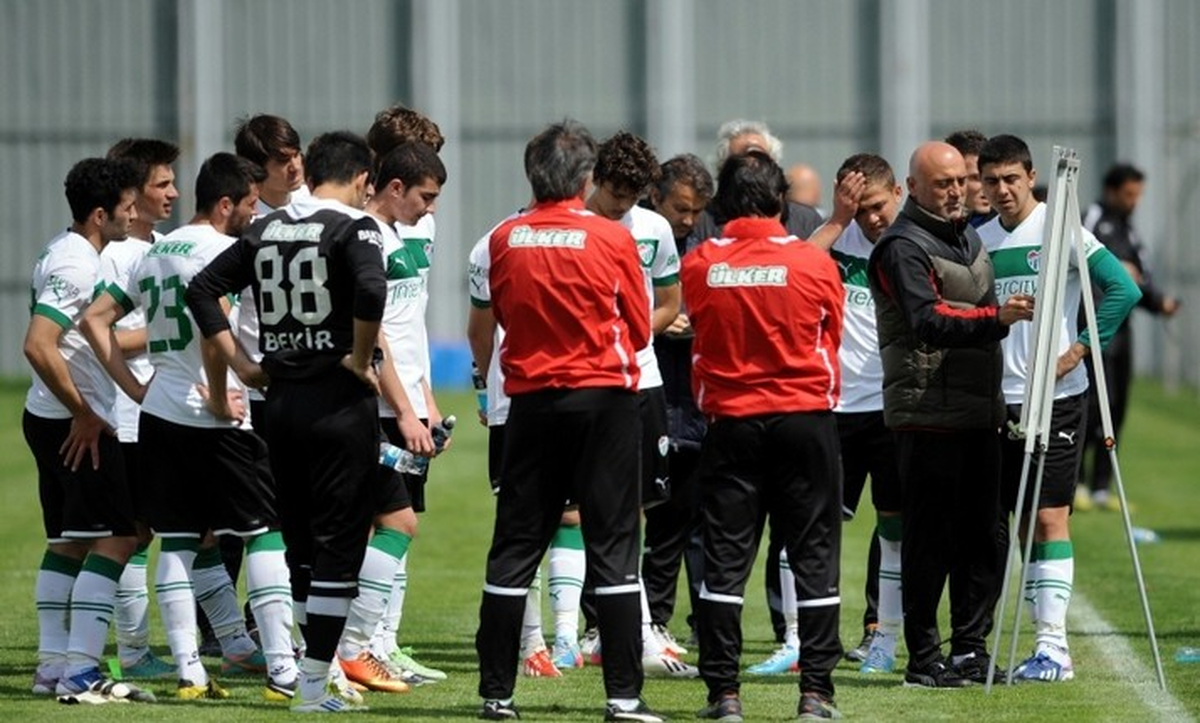 Bursaspor\'da Hazırlıkları Sürüyor
