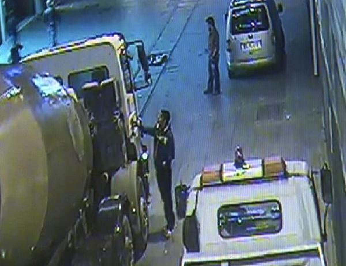 Cep Telefonu Hırsızları Güvenlik Kamerasında