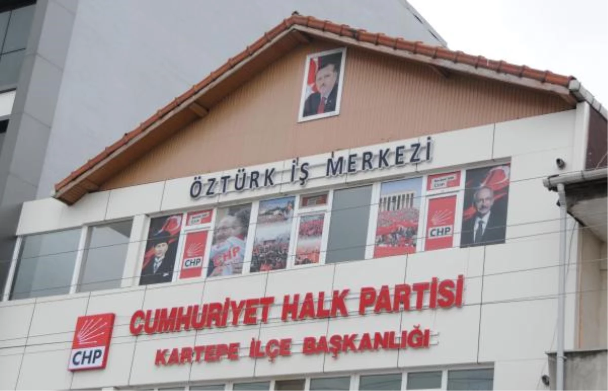 CHP\'ye, Erdoğan Posteriyle "Binayı Boşalt" Mesajı
