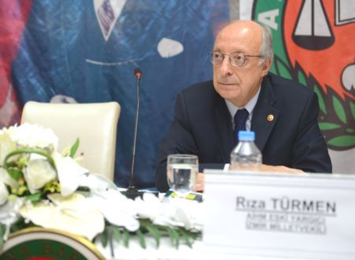 Chp\'li Türmen Yargıca Fazıl Say\'ın Cd\'sini Gönderecek
