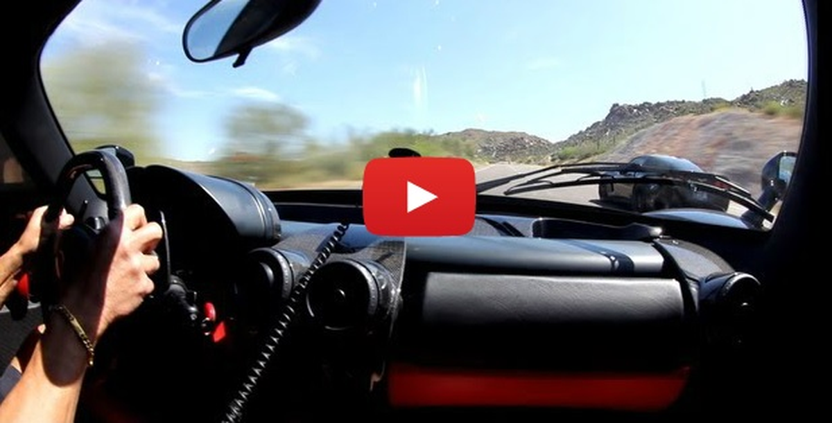 Corvette,enzo ile Kedinin Fareyle Oynadığı Gibi Oynuyor.