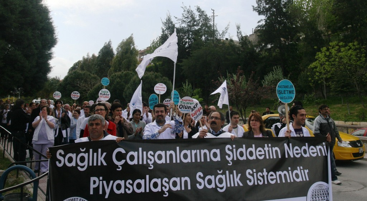 Doktorlar İzmir\'de de Grevde