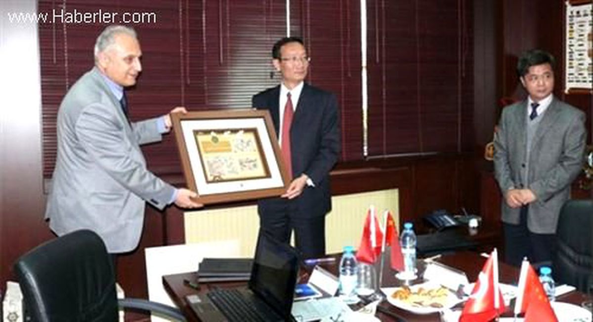 Dünya Devinden Piri Reis Üniversitesi\'ne Ziyaret