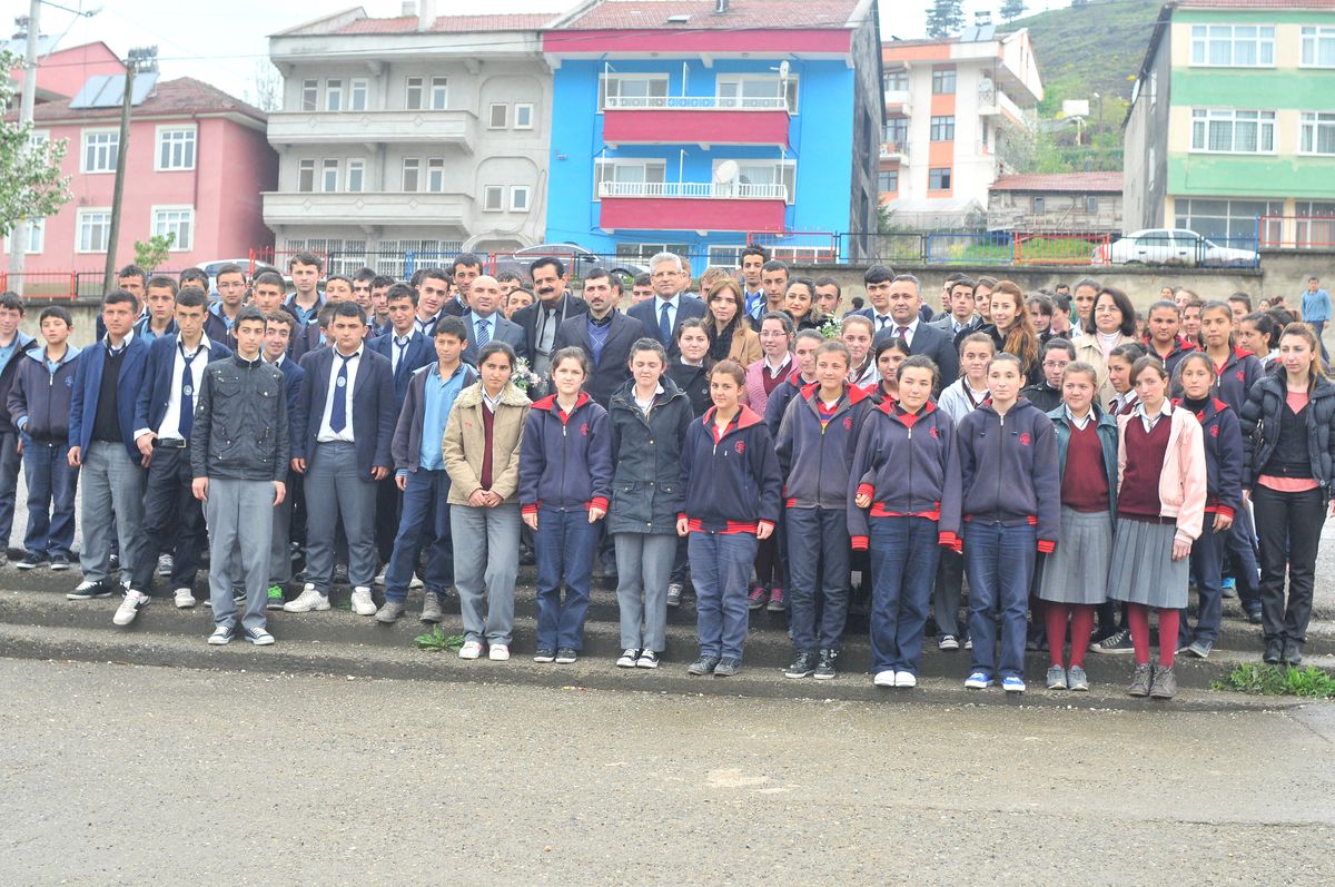 Düzce\'de Liselerde Girişimcilik ve Kariyer Günleri