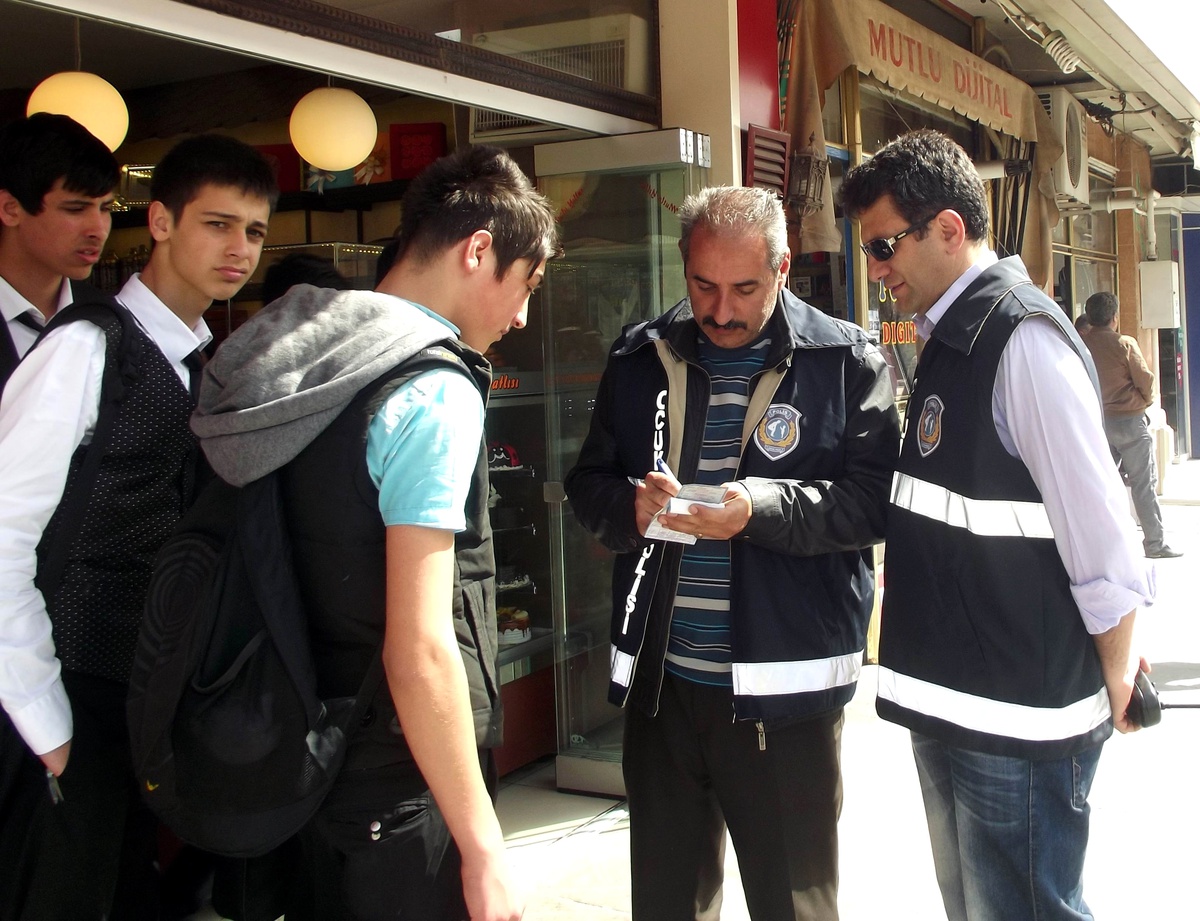 Erzincan Emniyeti\'nden Dilenci Operasyonu