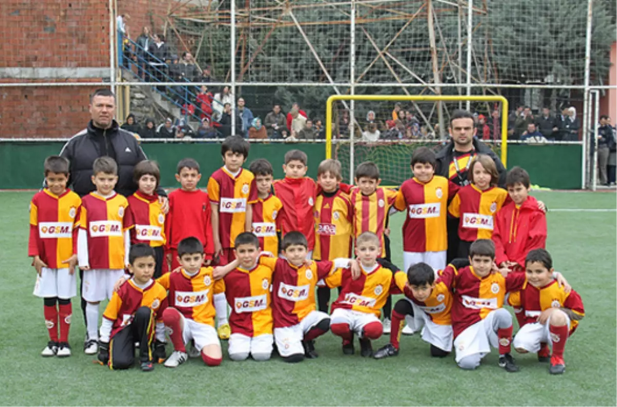 Galatasaray Futbul Okulu Kayıtlarına Başladı