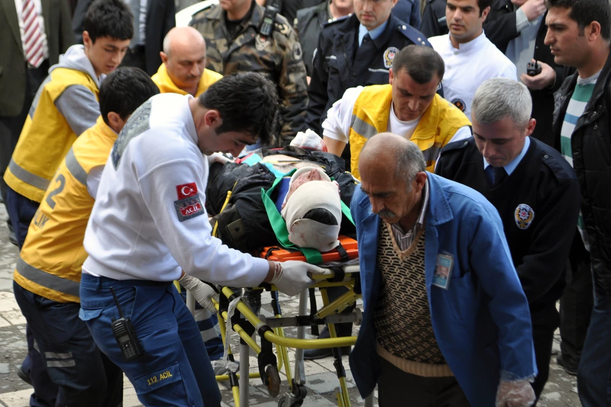 Gümüşhane\'de Özel Harekat Polisleri Kaza Yaptı: 7 Yaralı
