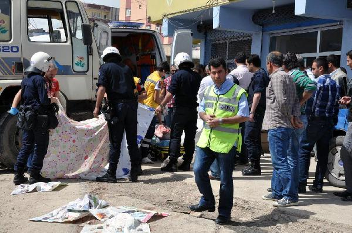 Kamyonun Çarptığı Çocuk, Parçalanarak Öldü