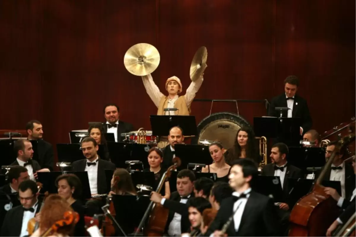 Keloğlan Senfonide Miniklerle Buluştu