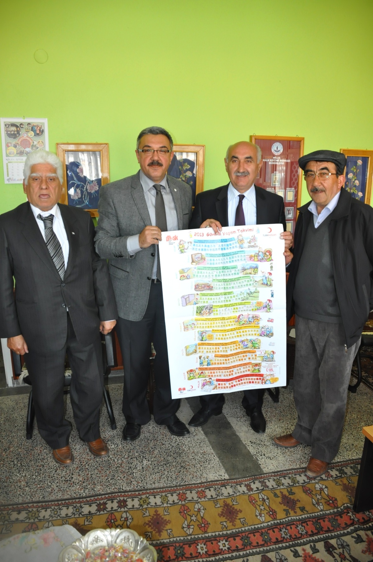 Kızılay\'dan Öğrencilere "Güvenli Yaşam Takvimi"