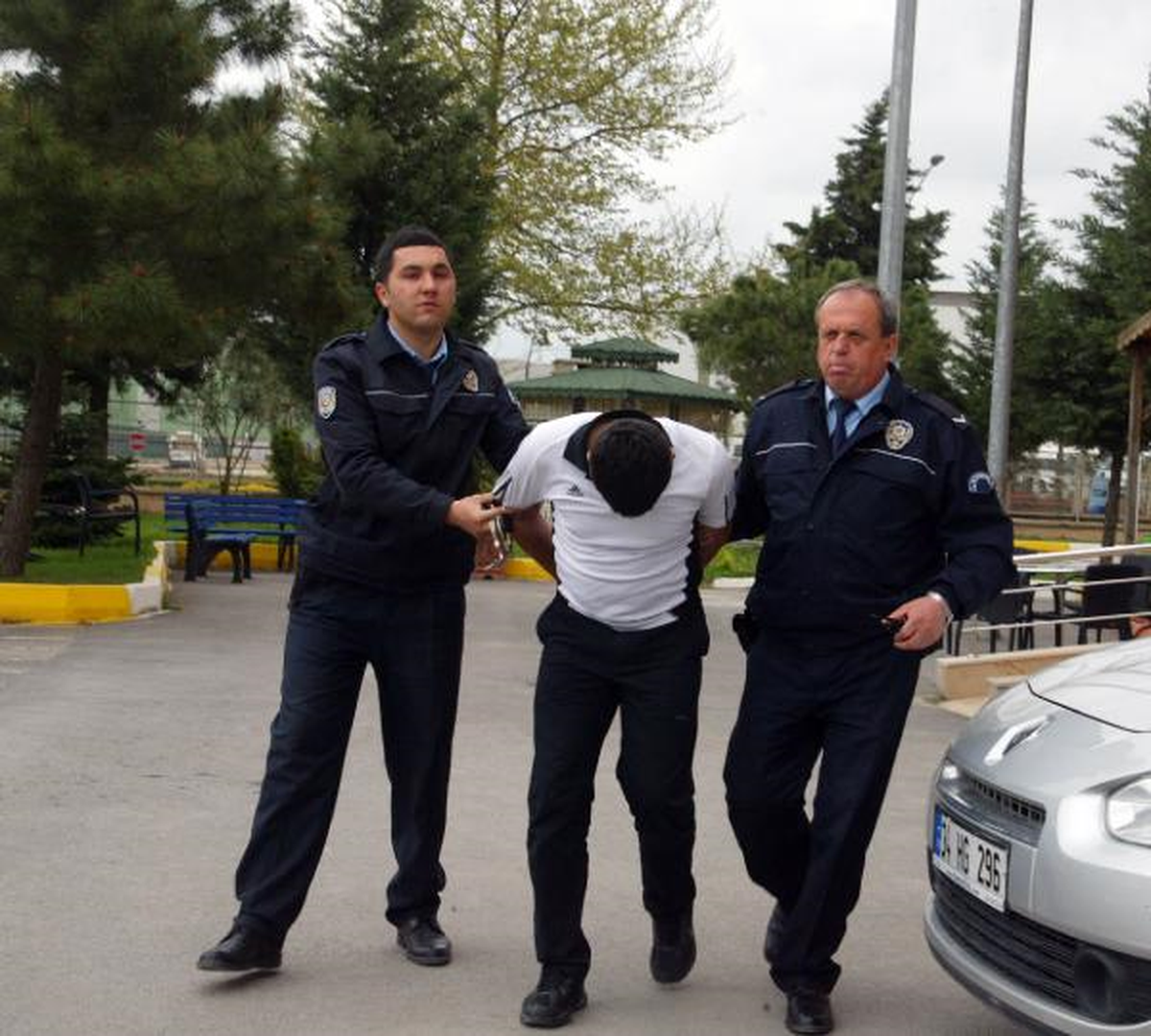 "Koleksiyoncu" Hırsızlar Yakalandı