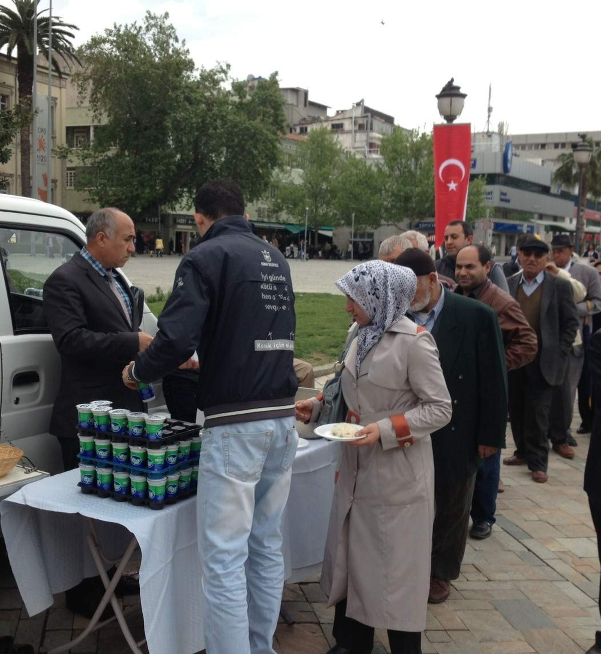 Kutlu Doğum Haftasında İzmir Dayanışması