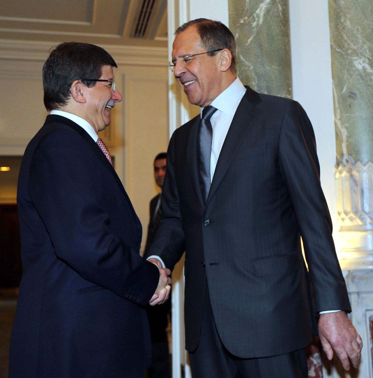 Lavrov Türkiye\'ye Eli Şiş Halde Geldi