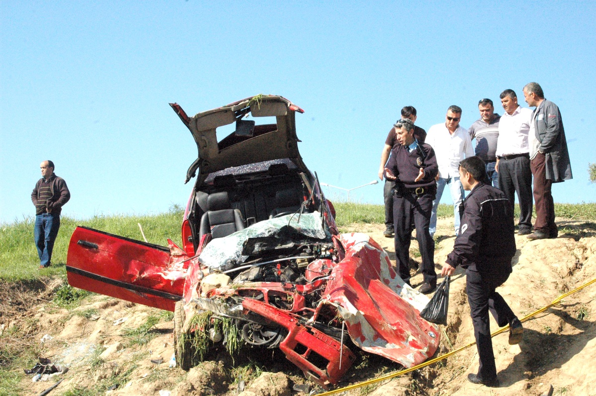 Manavgat\'ta Trafik Kazası: 1 Ölü 1 Yaralı