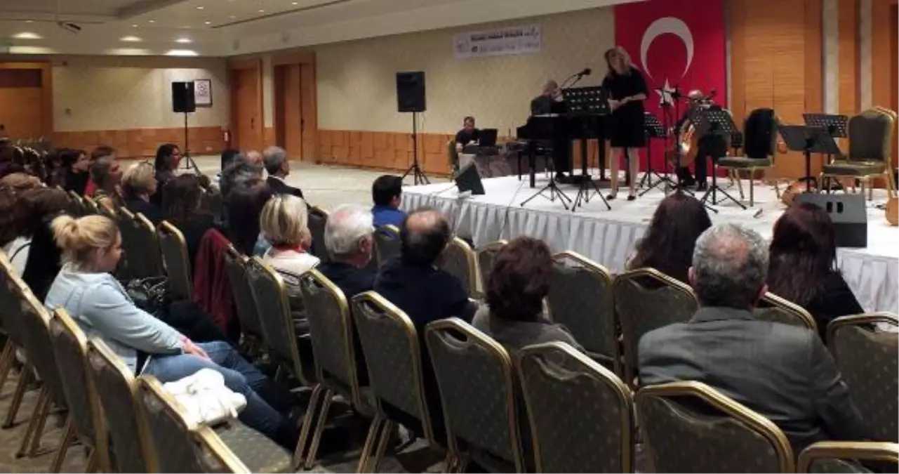 Polonya Öncesi Mini Konser