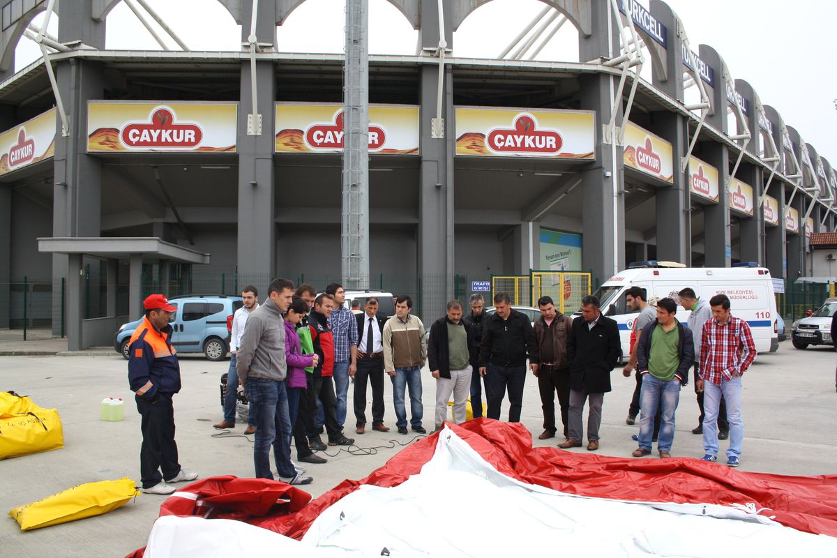 Kurtarma Personeline Sahra Çadırı Eğitimi Verildi