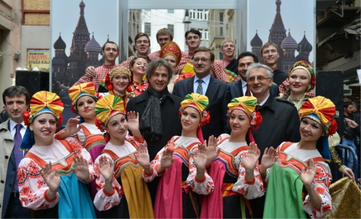 Rus Kültürü Festivali Devam Ediyor
