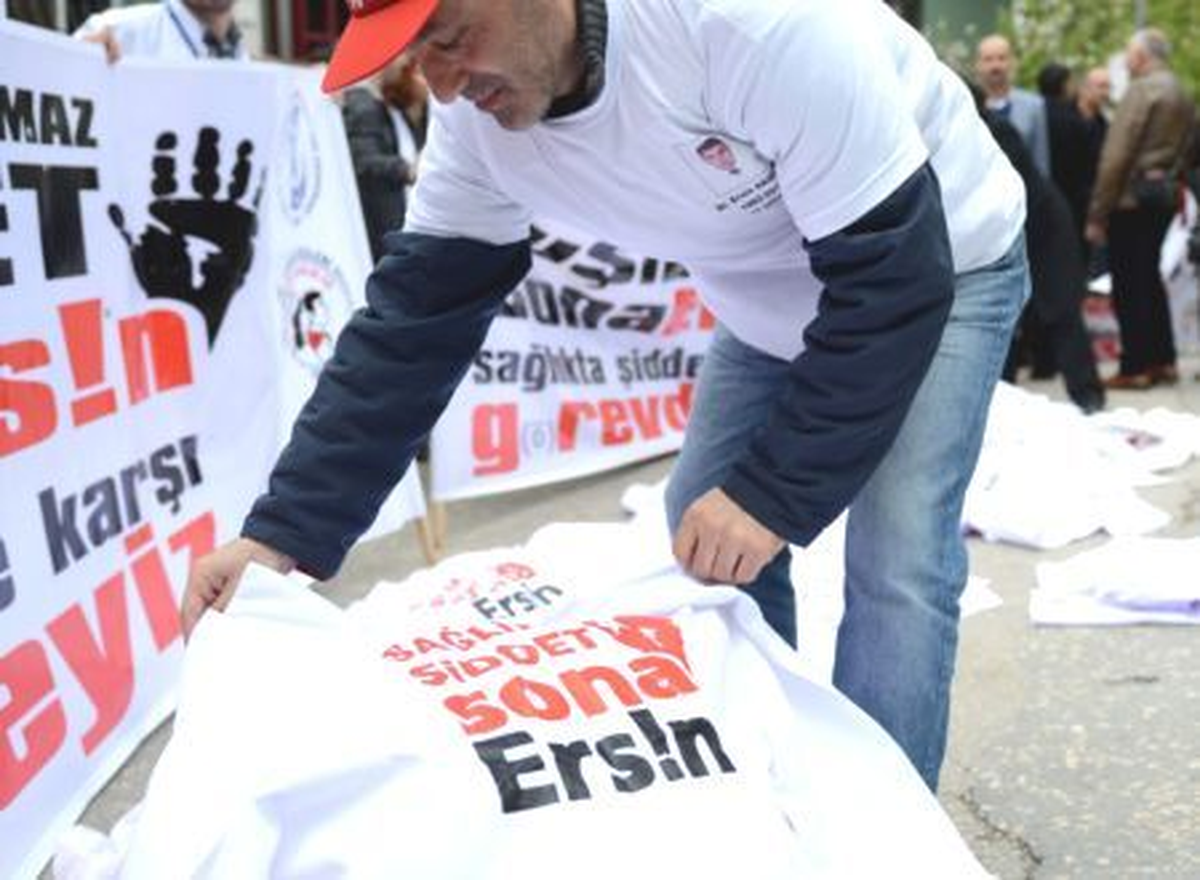 Sağlık Çalışanlarına Yönelik Şiddet Protesto Edildi